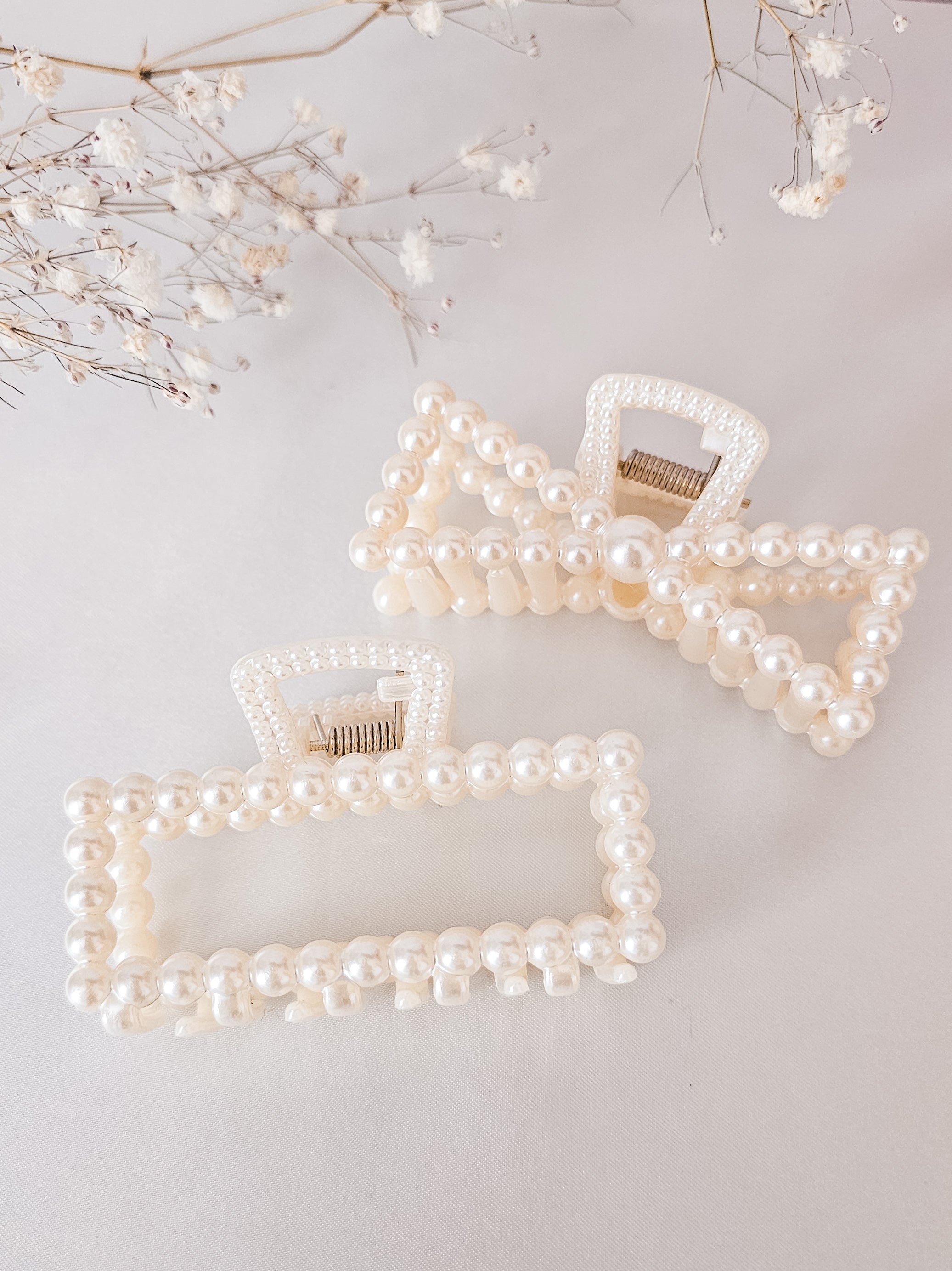 Classic Pearl Hair Clip