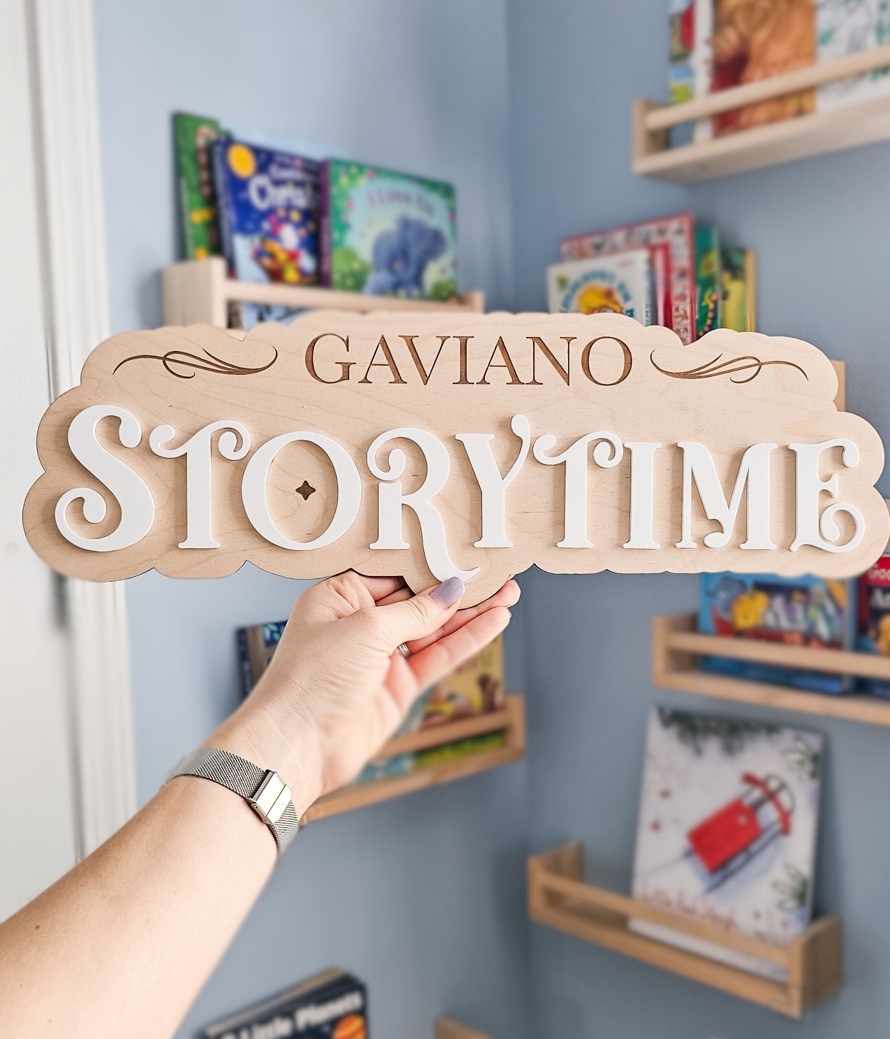 Personalized storytime sign in natural birchwood with pastel 3D letters and custom kids’ names