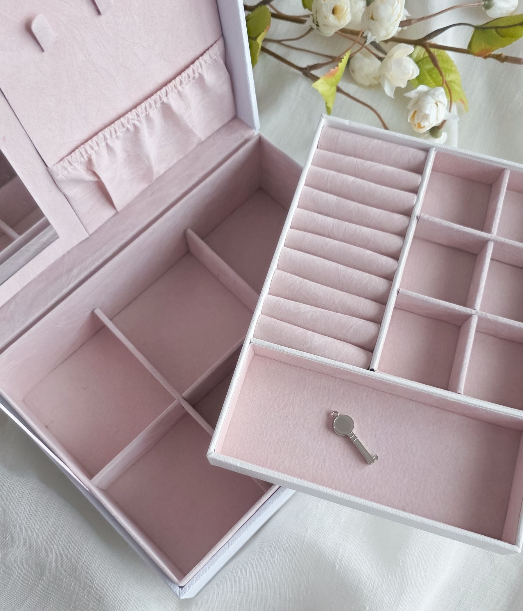 White Personalized Jewelry Organizer