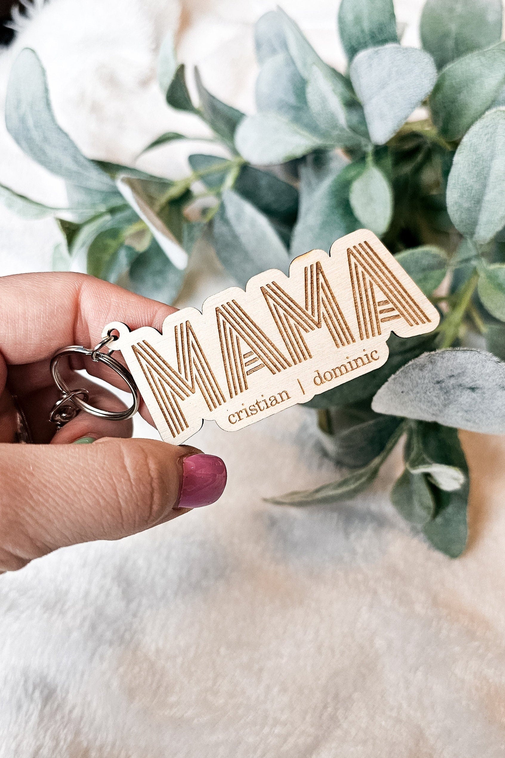 Retro Mama Keychain with Kids Names